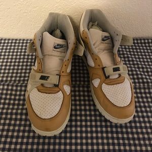 NIKE Air Trainer Vintage Released 9/19/00